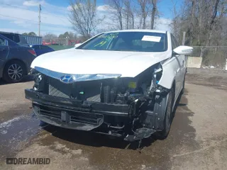 2013 Hyundai Sonata Hybrid Limited with VIN KMHEC4A48DA098289, listed as a IAAI auction lot 41859280 with 72,976 mi miles. Bid and sale history available at carsss.com. Image 6.