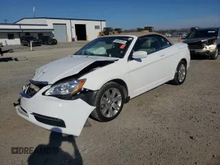 2012 Chrysler 200 Touring with VIN 1C3BCBEB6CN279682, listed as a Copart auction lot 46865205 with 123,867 mi miles and Salvage Title. Bid and sale history available at carsss.com. Image 1.