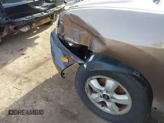 2005 Hyundai Santa Fe GLS z VIN KM8SC13D45U929446, wystawiony jako IAAI lot #41200311 z przebiegiem 157 669 mil mil oraz . Historia ofert i sprzedaży dostępna na DreamBid. Obrazek 12.