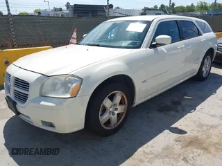 2005 Dodge Magnum SXT z VIN 2D8GZ48V55H688447, wystawiony jako IAAI lot #42349578 z przebiegiem 152 496 mil mil oraz . Historia ofert i sprzedaży dostępna na DreamBid. Obrazek 2.