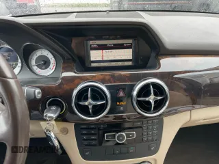 2013 Mercedes-Benz GLK with VIN WDCGG8JB0DF983820, listed as a Copart auction lot 55112155 with 141,094 mi miles and Clean Title. Bid and sale history available at carsss.com. Image 9.