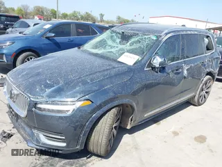 2024 Volvo XC90 Plus with VIN YV4H60LE4R1236342, listed as a IAAI auction lot 41826136 with 5,278 mi miles and . Bid and sale history available at DreamBid. Image 18.