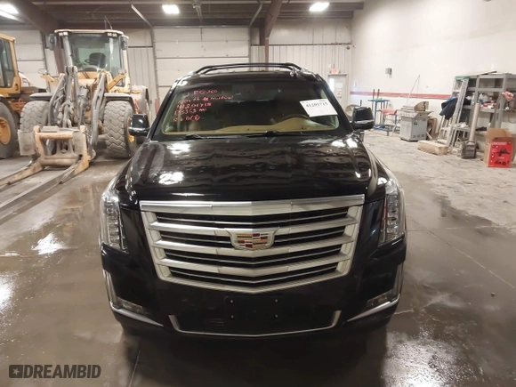 2015 Cadillac Escalade Platinum with VIN 1GYS4PKJ9FR745825, listed as a IAAI auction lot 41201715 with 133,363 mi miles. Bid and sale history available at carsss.com. Image 13.