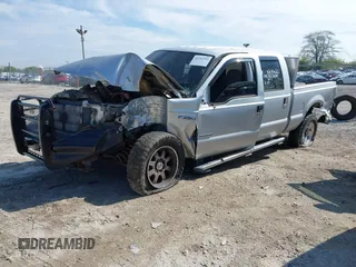 2006 Ford F-250 XL z VIN 1FTSW21P96EB85059, wystawiony jako IAAI lot #42202995 z przebiegiem 161 675 mil mil oraz . Historia ofert i sprzedaży dostępna na DreamBid. Obrazek 17.