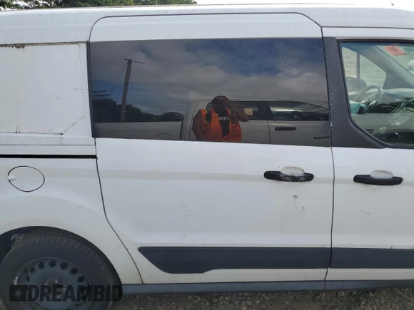 2017 Ford Transit Connect XLT z VIN NM0LS7F73H1299605, wystawiony jako Copart lot #63428655 z przebiegiem Nie podano mil oraz Czysty tytuł • Clean title. Historia ofert i sprzedaży dostępna na DreamBid. Obrazek 11.