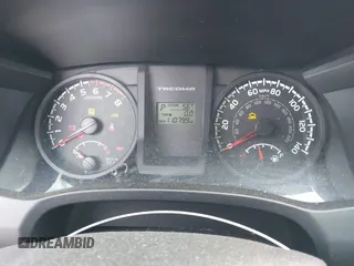 2016 Toyota Tacoma SR5 with VIN 5TFAX5GN0GX057704, listed as a IAAI auction lot 41890138 with 110,799 mi miles. Bid and sale history available at carsss.com. Image 7.