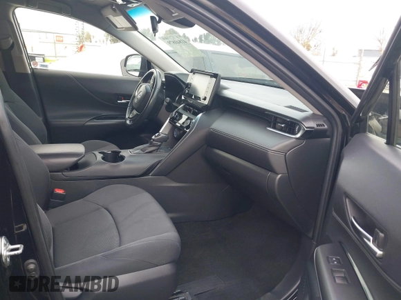 2022 Toyota Venza LE with VIN JTEAAAAH5NJ093705, listed as a IAAI auction lot 41840879 with 65,677 mi miles. Bid and sale history available at carsss.com. Image 5.