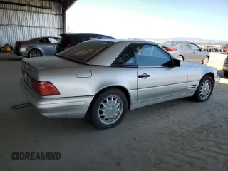 1998 Mercedes-Benz SL 500 z VIN WDBFA67F4WF163002, wystawiony jako Copart lot #61658345 z przebiegiem Nie podano mil oraz Czysty tytuł • Clean title. Historia ofert i sprzedaży dostępna na DreamBid. Obrazek 3.