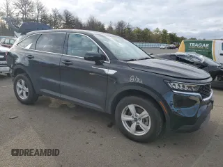 2022 Kia Sorento LX z VIN 5XYRGDLC5NG151997, wystawiony jako Copart lot #49039095 z przebiegiem 30 886 mil mil oraz Szkoda całkowita • Salvage title. Historia ofert i sprzedaży dostępna na DreamBid. Obrazek 4.