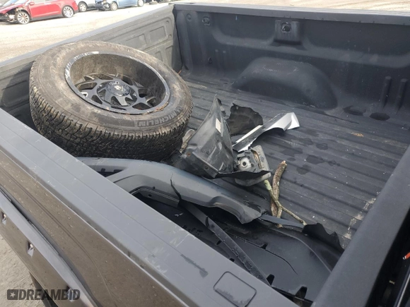 2015 GMC Sierra 2500HD available WiFi Denali with VIN 1GT120EG2FF679750, listed as a Copart auction lot 87022774 with 156,353 mi miles and Clean Title. Bid and sale history available at carsss.com. Image 12.