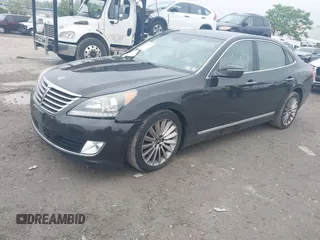 2015 Hyundai Equus Signature with VIN KMHGH4JH9FU098686, listed as a IAAI auction lot 42275775 with 102,765 mi miles and . Bid and sale history available at DreamBid. Image 17.