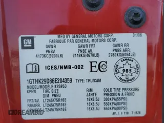 2006 GMC Sierra 2500HD SLT z VIN 1GTHK29D86E204359, wystawiony jako Copart lot #50213335 z przebiegiem 342 210 mil mil oraz Szkoda całkowita • Salvage title. Historia ofert i sprzedaży dostępna na DreamBid. Obrazek 12.