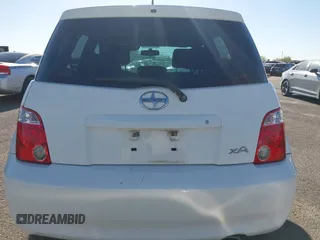 2006 Scion xA z VIN JTKKT624365020332, wystawiony jako IAAI lot #42335748 z przebiegiem 103 621 mil mil oraz . Historia ofert i sprzedaży dostępna na DreamBid. Obrazek 16.