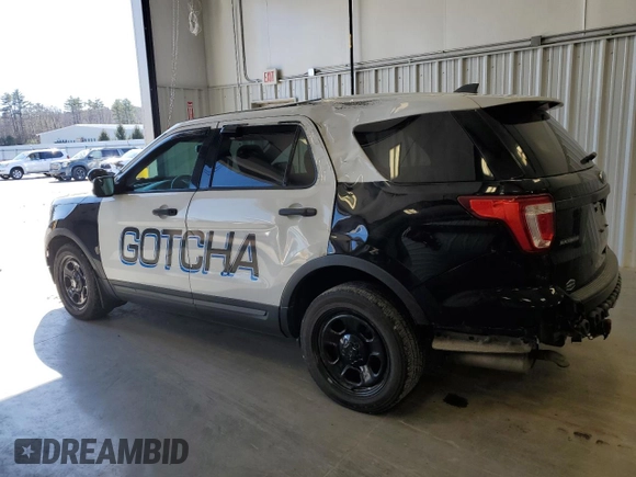 2019 Ford Police Interceptor Utility z VIN 1FM5K8AR3KGA63319, wystawiony jako Copart lot #49669175 z przebiegiem 100 110 mil mil oraz Szkoda całkowita • Salvage title. Historia ofert i sprzedaży dostępna na DreamBid. Obrazek 2.