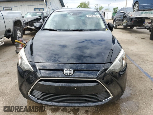 2016 Scion iA z VIN 3MYDLBZV3GY120380, wystawiony jako Copart lot #56506595 z przebiegiem 113 957 mil mil oraz Szkoda całkowita • Salvage title. Historia ofert i sprzedaży dostępna na DreamBid. Obrazek 5.