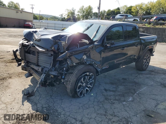 2024 GMC Canyon 4WD AT4 with VIN 1GTP6DEK2R1180037, listed as a Copart auction lot 71637264 with 7,565 mi miles and Salvage Title. Bid and sale history available at carsss.com. Image 1.