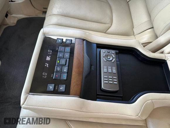 2017 Lexus LX 570 z VIN JTJHY7AX7H4243757, wystawiony jako Copart lot #66006545 z przebiegiem 94 422 mil mil oraz Czysty tytuł • Clean title. Historia ofert i sprzedaży dostępna na DreamBid. Obrazek 14.