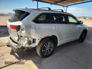 2018 Toyota Highlander SE z VIN 5TDJZRFH2JS550407, wystawiony jako Copart lot #61050545 z przebiegiem 71 711 mil mil oraz Szkoda całkowita • Salvage title. Historia ofert i sprzedaży dostępna na DreamBid. Obrazek 3.