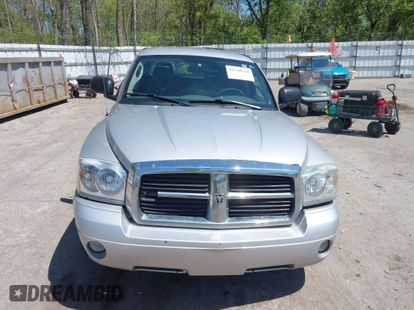 2005 Dodge Dakota SLT with VIN 1D7HW48N45S321002, listed as a IAAI auction lot 42240338 with 214,983 mi miles and . Bid and sale history available at DreamBid. Image 13.