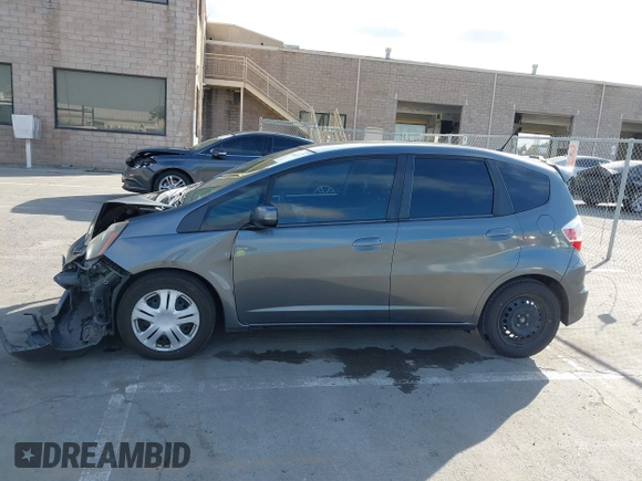 2013 Honda Fit with VIN JHMGE8H32DC018130, listed as a IAAI auction lot 41980172 with 98,452 mi miles. Bid and sale history available at carsss.com. Image 14.