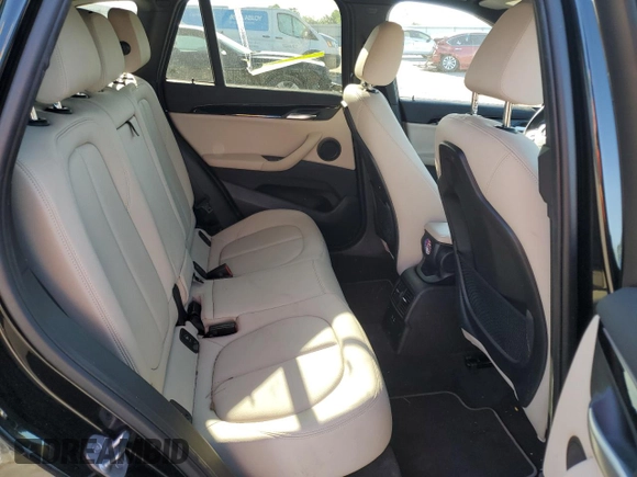 2021 BMW X1 sDrive28i z VIN WBXJG7C02M5U22447, wystawiony jako Copart lot #52927285 z przebiegiem 45 128 mil mil oraz Szkody całkowita. Historia ofert i sprzedaży dostępna na DreamBid. Obrazek 10.