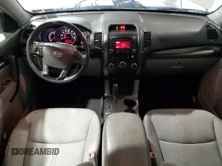 2011 Kia Sorento LX с VIN 5XYKTCA13BG009099, выставлен на аукционе Copart как лот 63863245 с пробегом 141 041 миль миль и Чистый • Clean title. История ставок и продаж доступна на DreamBid. Изображение 8.
