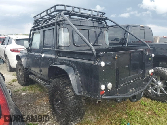 1994 Land Rover Defender with VIN SALLDHMF8MA941901, listed as a Copart auction lot 75521374 with Not provided miles and Salvage title. Bid and sale history available at DreamBid. Image 2.