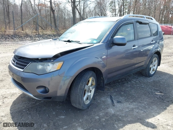 2008 Mitsubishi Outlander XLS with VIN JA4MT41X88Z013687, listed as a IAAI auction lot 41941061 with 170,526 mi miles. Bid and sale history available at carsss.com. Image 2.