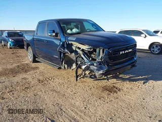 2019 Ram 1500 Big Horn z VIN 1C6SRFFT8KN767708, wystawiony jako IAAI lot #41657766 z przebiegiem 64 472 mil mil oraz . Historia ofert i sprzedaży dostępna na DreamBid. Obrazek 1.