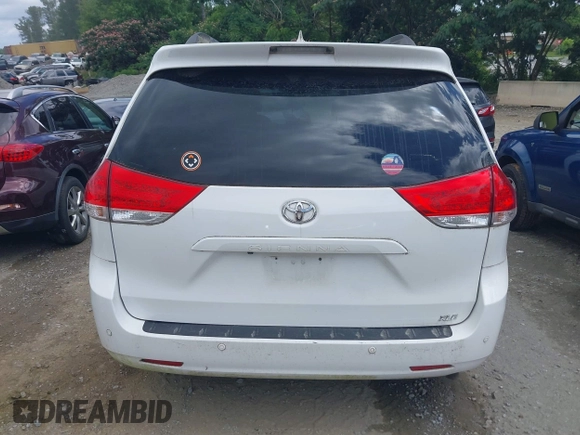 2012 Toyota Sienna XLE AAS с VIN 5TDYK3DC8CS177335, выставлен на аукционе IAAI как лот 42529501 с пробегом 215 170 миль миль и . История ставок и продаж доступна на DreamBid. Изображение 16.