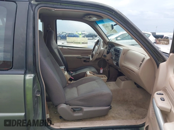 2001 Ford Explorer Sport z VIN 1FMYU60E71UC82486, wystawiony jako IAAI lot #41465511 z przebiegiem 282 639 mil mil oraz . Historia ofert i sprzedaży dostępna na DreamBid. Obrazek 5.