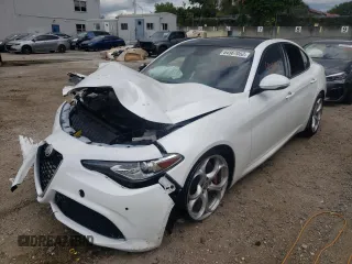 2019 Alfa Romeo Giulia Ti Sport with VIN ZARFAMBN5K7604456, listed as a Copart auction lot 64567052 with 40,097 mi miles. Bid and sale history available at carsss.com. Image 2.