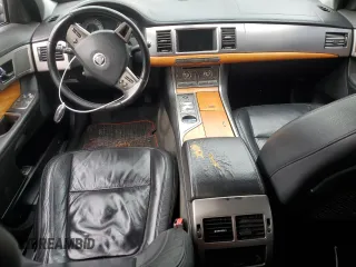 2009 Jaguar XF Luxury with VIN SAJWA05B49HR04841, listed as a Copart auction lot 50539045 with 123,870 mi miles and Salvage Title. Bid and sale history available at DreamBid. Image 8.