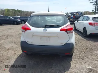 2019 Nissan Kicks S with VIN 3N1CP5CU3KL484582, listed as a IAAI auction lot 42087860 with 136,853 mi miles and . Bid and sale history available at carsss.com. Image 15.