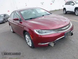 2015 Chrysler 200 Limited z VIN 1C3CCCAB2FN722110, wystawiony jako IAAI lot #42247351 z przebiegiem 109 268 mil mil oraz . Historia ofert i sprzedaży dostępna na DreamBid. Obrazek 1.