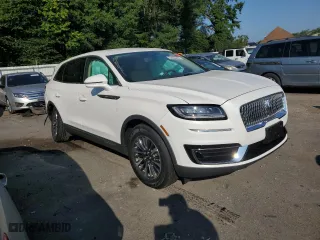 2020 Lincoln Nautilus Standard with VIN 2LMPJ6J96LBL31034, listed as a Copart auction lot 68655304 with 33,338 mi miles and Salvage Title. Bid and sale history available at carsss.com. Image 4.