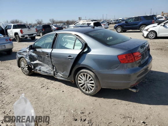 2011 Volkswagen Jetta SEL с VIN 3VWLX7AJ2BM330101, выставлен на аукционе Copart как лот 47774335 с пробегом 183 472 миль миль и Списание • Salvage title. История ставок и продаж доступна на DreamBid. Изображение 2.