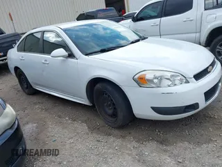 2014 Chevrolet Impala Limited Police Police with VIN 2G1WD5E31E1185243, listed as a IAAI auction lot 41685624 with 131,335 mi miles. Bid and sale history available at carsss.com. Image 1.