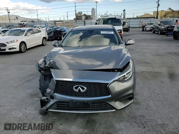 2017 Infiniti QX30 z VIN SJKCH5CP2HA032690, wystawiony jako Copart lot #51528025 z przebiegiem 79 455 mil mil oraz Szkoda całkowita • Salvage title. Historia ofert i sprzedaży dostępna na DreamBid. Obrazek 10.