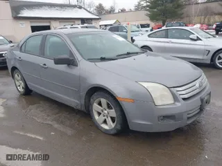 2007 Ford Fusion SE with VIN 3FAHP07Z07R227594, listed as a IAAI auction lot 38662067 with 136,881 mi miles. Bid and sale history available at carsss.com. Image 1.