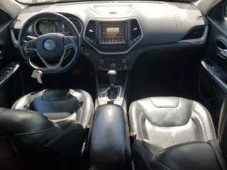 2017 Jeep Cherokee Limited with VIN 1C4PJLDB2HW516457, listed as a Copart auction lot 50486675 with 106,263 mi miles and Salvage Title. Bid and sale history available at carsss.com. Image 8.