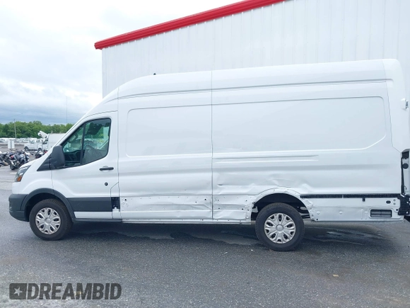 2023 Ford Transit Cargo with VIN 1FTBW3XG1PKB89459, listed as a IAAI auction lot 39961794 with 6,756 mi miles and . Bid and sale history available at carsss.com. Image 14.