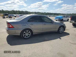 2007 Mercedes-Benz C 350 Sport z VIN WDBRF56H47F886961, wystawiony jako Copart lot #54680545 z przebiegiem 118 218 mil mil oraz Szkoda całkowita • Salvage title. Historia ofert i sprzedaży dostępna na DreamBid. Obrazek 3.