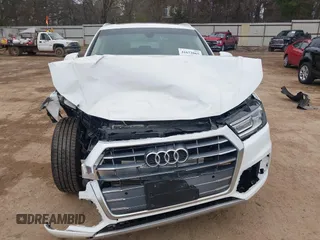 2020 Audi Q5 Premium with VIN WA1ANAFY0L2071405, listed as a IAAI auction lot 41672065 with 42,105 mi miles. Bid and sale history available at carsss.com. Image 6.