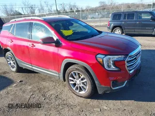 2022 GMC Terrain SLT with VIN 3GKALVEV3NL115803, listed as a IAAI auction lot 41537521 with 45,374 mi miles. Bid and sale history available at carsss.com. Image 1.