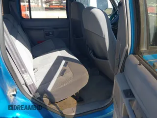 1994 Ford Explorer Eddie Bauer z VIN 1FMDU34X8RUE55730, wystawiony jako IAAI lot #41852462 z przebiegiem 209 459 mil mil oraz . Historia ofert i sprzedaży dostępna na DreamBid. Obrazek 8.