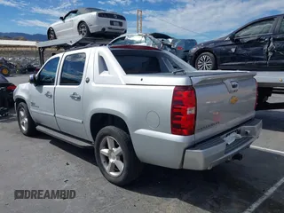 2013 Chevrolet Avalanche LT with VIN 3GNMCFE07DG379110, listed as a IAAI auction lot 41624639 with 142,871 mi miles and . Bid and sale history available at DreamBid. Image 3.