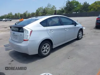2011 Toyota Prius I z VIN JTDKN3DU8B0296204, wystawiony jako IAAI lot #42449246 z przebiegiem 303 968 mil mil oraz . Historia ofert i sprzedaży dostępna na DreamBid. Obrazek 4.
