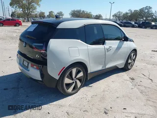 2017 BMW i3 z VIN WBY1Z8C55HV550906, wystawiony jako IAAI lot #41705056 z przebiegiem 79 566 mil mil oraz . Historia ofert i sprzedaży dostępna na DreamBid. Obrazek 4.