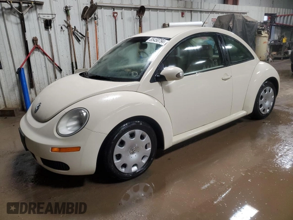 2007 Volkswagen New Beetle Coupe with VIN 3VWEW31C57M507897, listed as a Copart auction lot 85450794 with 48,152 mi miles and Salvage Title. Bid and sale history available at carsss.com. Image 1.